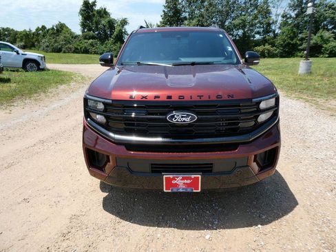 New 2027 Ford Expedition Platinum w/ Stealth Appearance Package AWD/4WD image 9