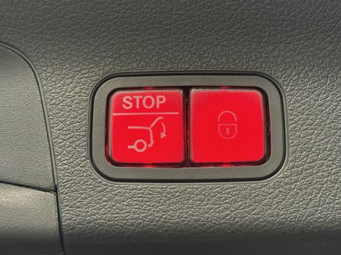 Certified 2025 Mercedes-Benz GLS 450 GLS 450 image 15