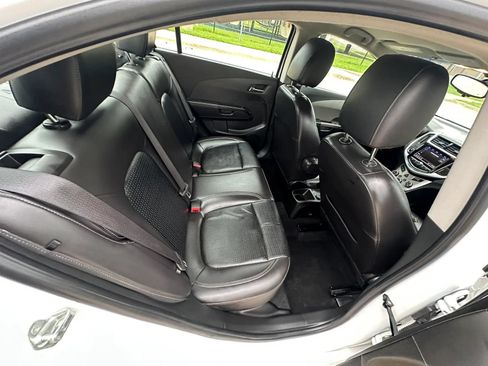 Used 2020 Chevrolet Sonic Premier FWD image 25