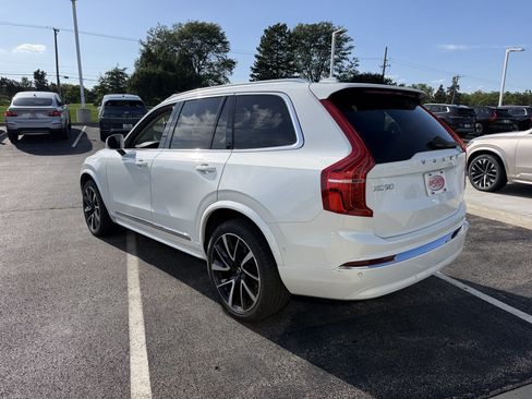 Used 2024 Volvo XC90 B5 Plus w/ Protection Package AWD/4WD image 5