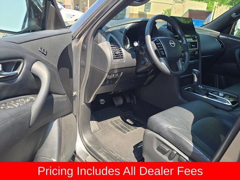 Used 2024 Nissan Armada SL w/ Midnight Edition Package RWD image 4