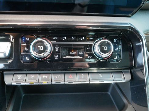 Used 2024 GMC Sierra 3500 AT4 w/ Technology Package AWD/4WD image 23