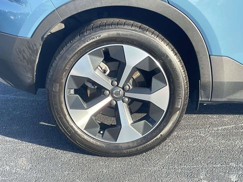 Certified 2023 Volvo XC40 B5 Plus w/ Protection Package Premier AWD/4WD image 9