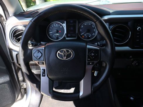 Used 2016 Toyota Tacoma SR5 image 22