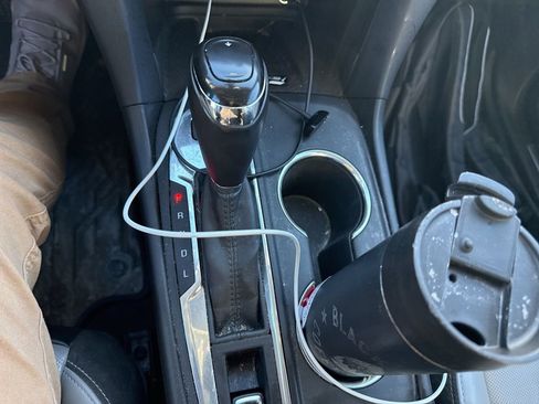 Used 2019 Chevrolet Equinox Premier image 14