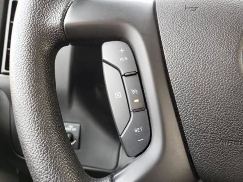 Used 2015 Chevrolet Express 2500 image 18