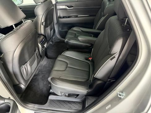 Used 2024 Hyundai Palisade Limited AWD/4WD image 33