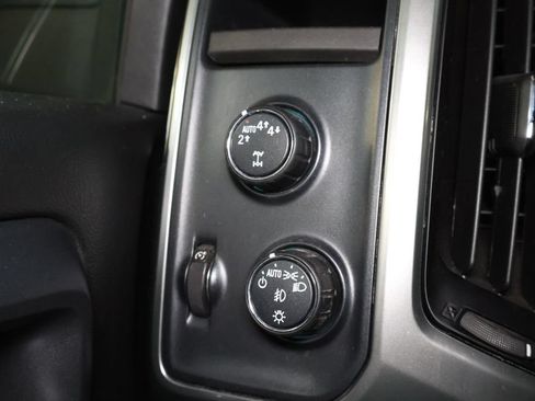 Used 2018 Chevrolet Silverado 1500 LT w/ All Star Edition AWD/4WD image 22