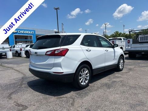 Used 2019 Chevrolet Equinox LS FWD image 3