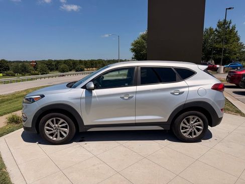 Used 2017 Hyundai Tucson SE w/ SE Popular Package 02 FWD image 6
