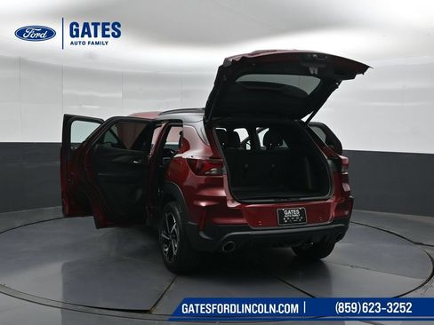Used 2023 Chevrolet TrailBlazer RS w/ Sun and Liftgate Package AWD/4WD image 57