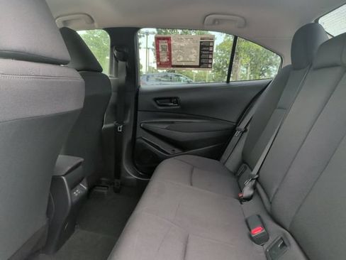 Used 2025 Toyota Corolla LE FWD image 29