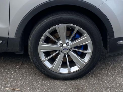 Used 2019 Ford Explorer Limited w/ Class III Trailer Tow Package image 9