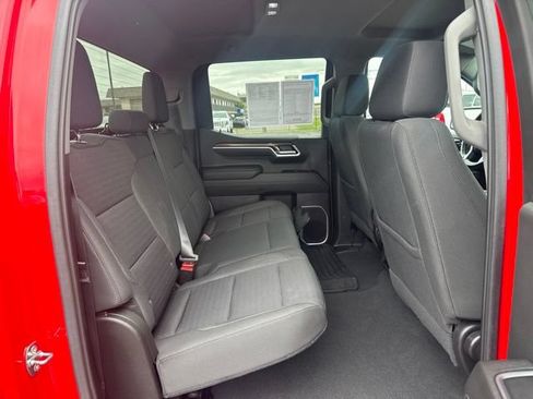 Used 2022 Chevrolet Silverado 1500 LT AWD/4WD image 18