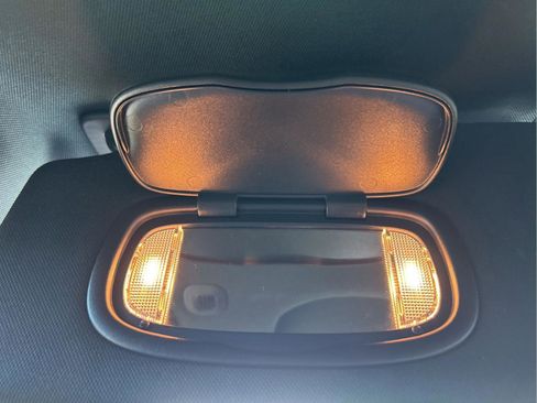 Used 2023 Jeep Compass Limited w/ Sun and Sound Group image 32