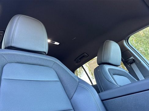 New 2026 Chevrolet Equinox EV LT image 17