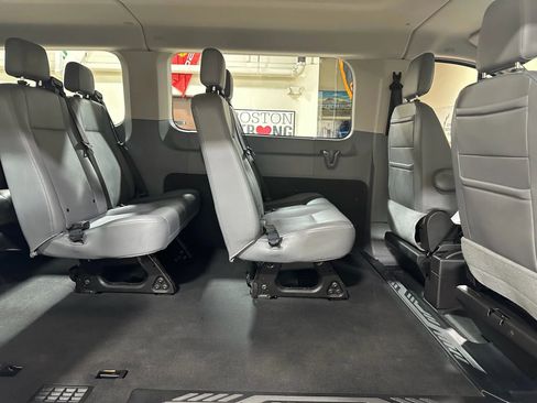 Used 2019 Ford Transit 150 XL image 28