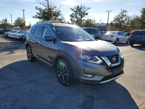 Certified 2020 Nissan Rogue SL image 3