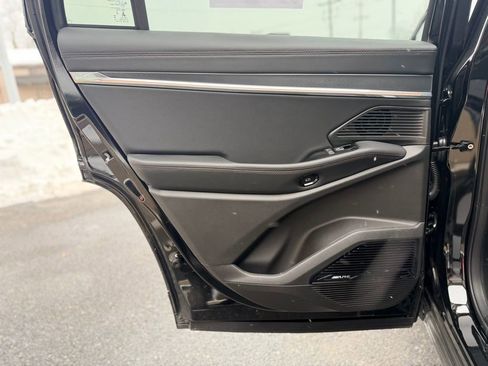 Used 2025 Jeep Wagoneer S Limited image 16