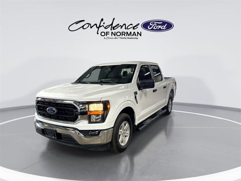 Used 2023 Ford F150 XLT image 3
