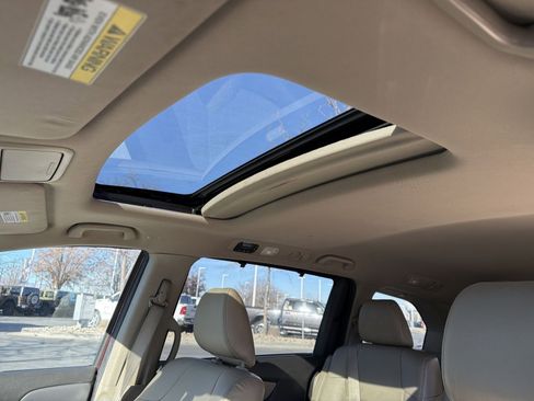 Used 2016 Honda Odyssey EX-L image 29