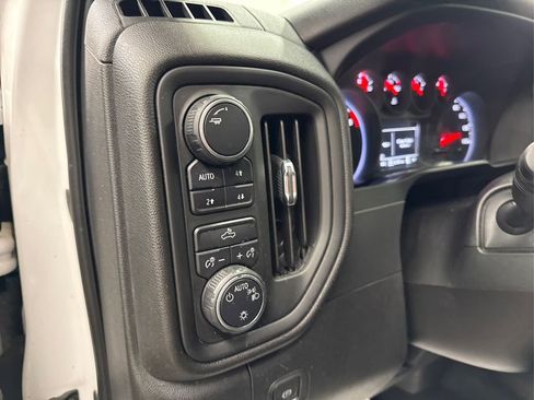 Used 2019 Chevrolet Silverado 1500 Custom Trail Boss w/ Custom Convenience Package image 34
