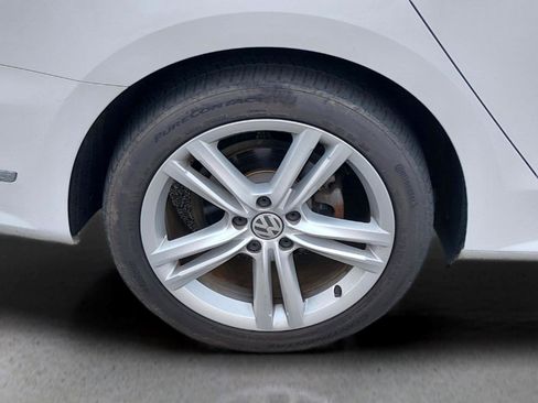 Used 2015 Volkswagen Passat TDI SE FWD image 19