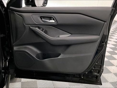 New 2026 Nissan Rogue SV w/ Cold Weather Package AWD/4WD image 35