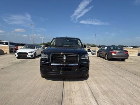Used 2023 Lincoln Navigator L Reserve image 8