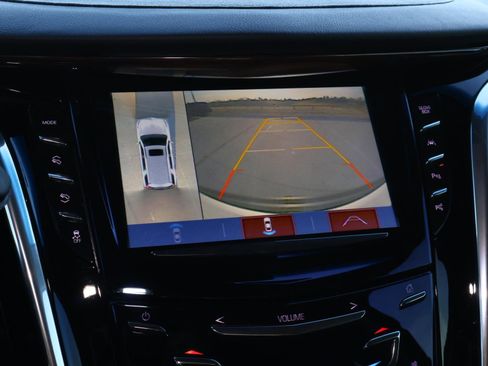 Used 2018 Cadillac Escalade Premium Luxury image 27