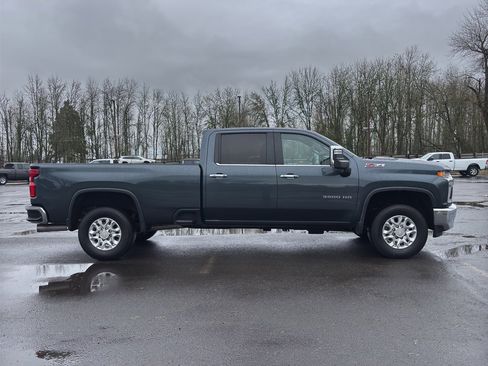 Used 2020 Chevrolet Silverado 3500 LTZ w/ LTZ Convenience Package image 28