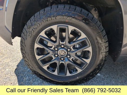 Used 2023 Toyota Tundra Limited AWD/4WD image 29