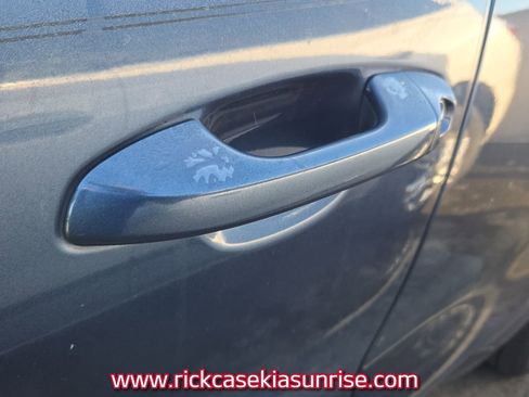 Used 2021 Kia Sportage LX image 11