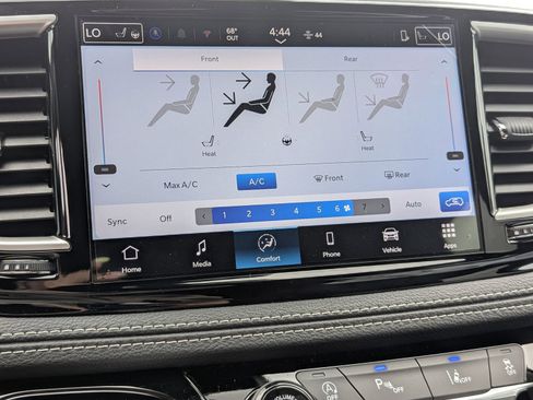New 2026 Chrysler Pacifica Select FWD image 6