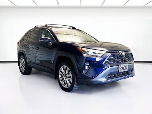 Used 2025 Toyota RAV4 XLE Premium FWD image 3