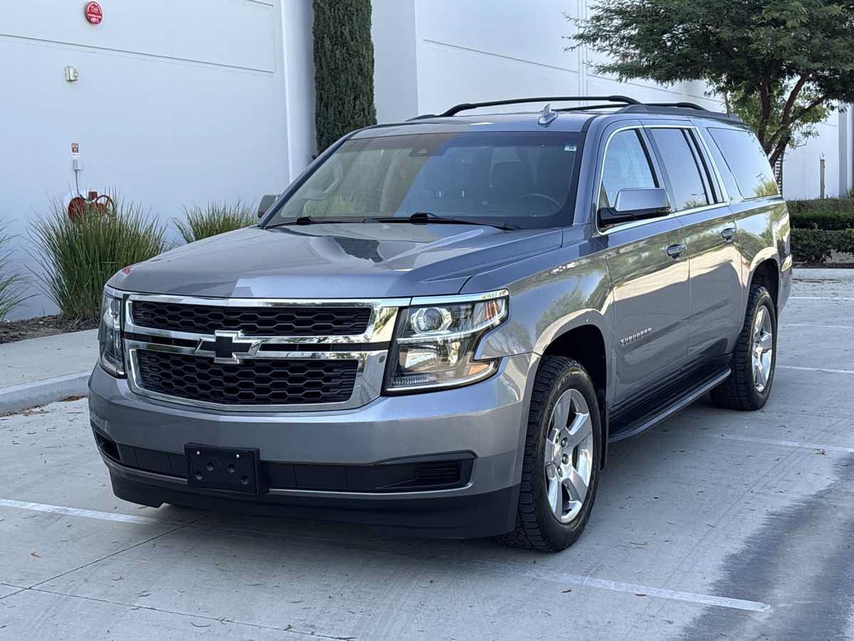 Used 2019 Chevrolet Suburban LT AWD/4WD image 7