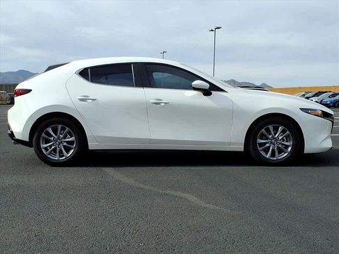 Used 2021 MAZDA MAZDA3 s image 8
