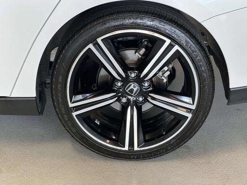 Used 2025 Honda Accord Sport image 7