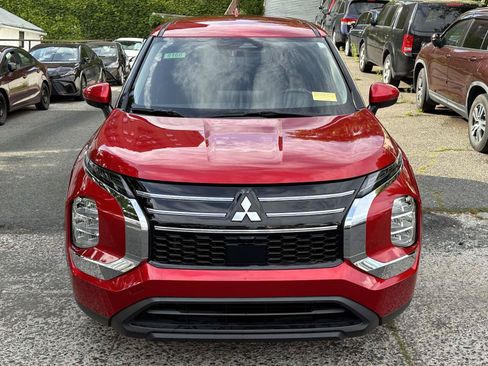 Used 2025 Mitsubishi Outlander ES FWD image 8