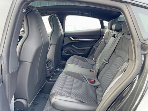 Used 2025 Porsche Taycan 4S w/ Premium Package image 47