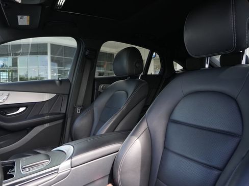 Used 2021 Mercedes-Benz GLC 300 4MATIC Coupe image 10