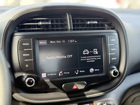 Used 2022 Kia Soul LX w/ Technology Package image 29