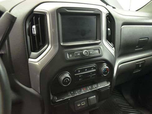 Used 2021 Chevrolet Silverado 1500 Custom Trail Boss AWD/4WD image 13