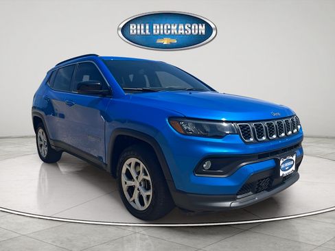 Used 2024 Jeep Compass Latitude AWD/4WD image 1