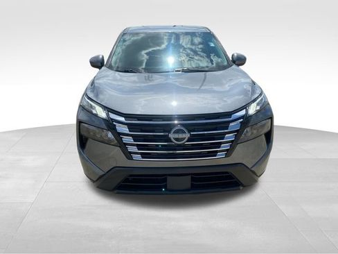 Used 2025 Nissan Rogue SV FWD image 10