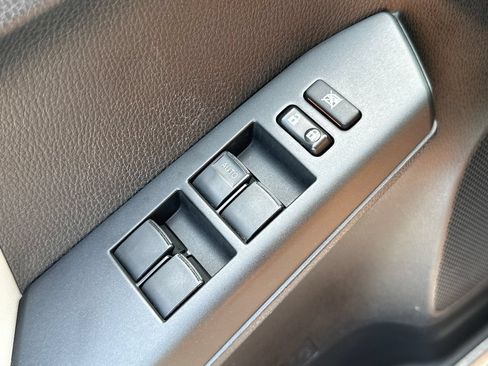 Used 2017 Toyota RAV4 XLE AWD/4WD image 11