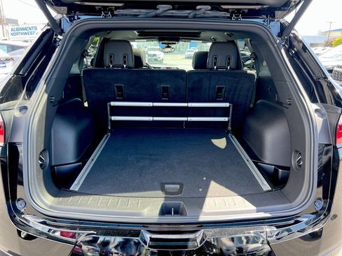 Used 2019 Chevrolet Blazer Premier w/ Sun and Wheels Package AWD/4WD image 21