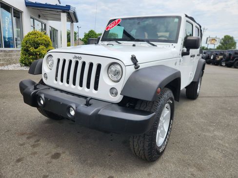 Used 2017 Jeep Wrangler Unlimited Sport w/ Quick Order Package 24S AWD/4WD image 4