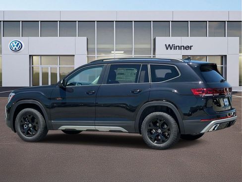 New 2026 Volkswagen Atlas Peak Edition AWD/4WD image 2