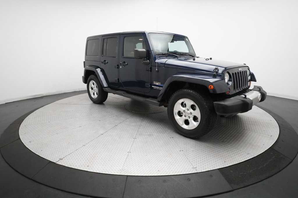 Used 2013 Jeep Wrangler Unlimited Sahara w/ Connectivity Group AWD/4WD image 32
